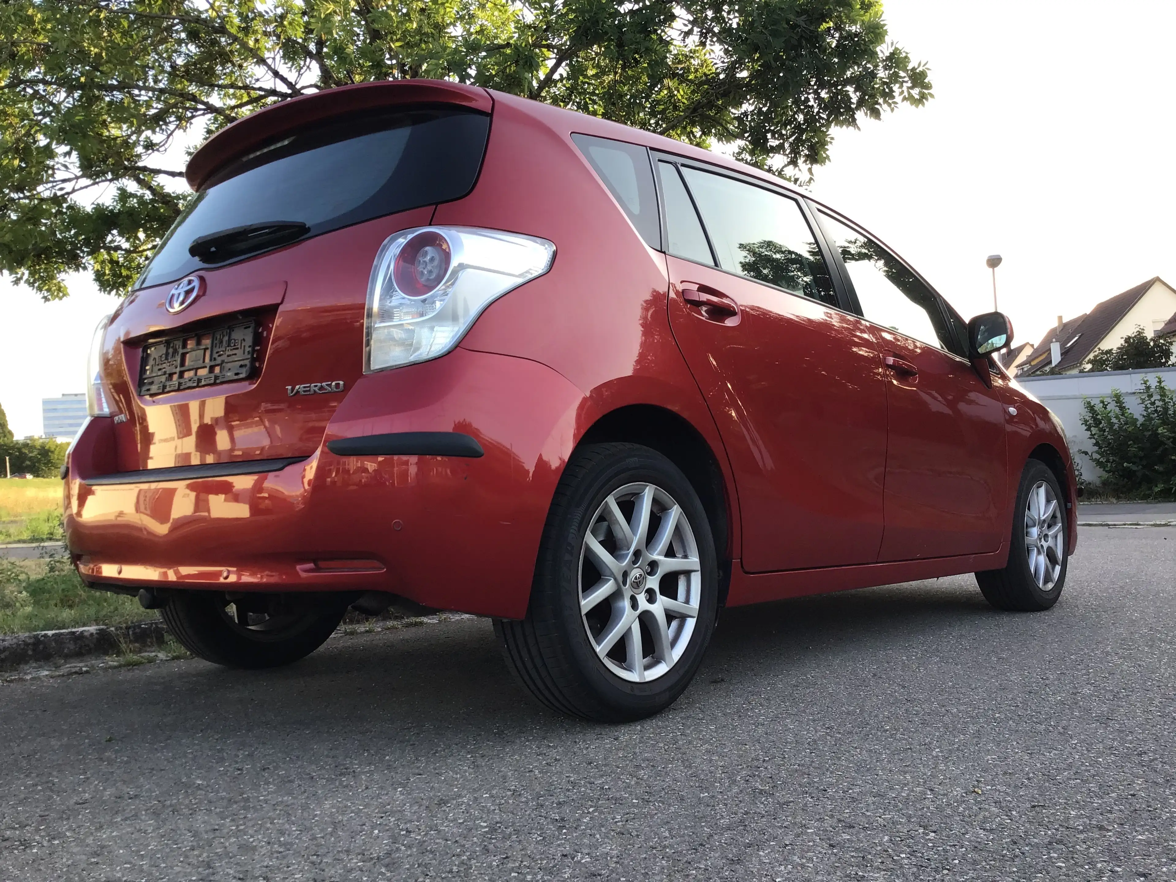 Toyota Verso Executive Kamera 7 Sitze 8-fach Tempomat Alu AHK… — photo 6