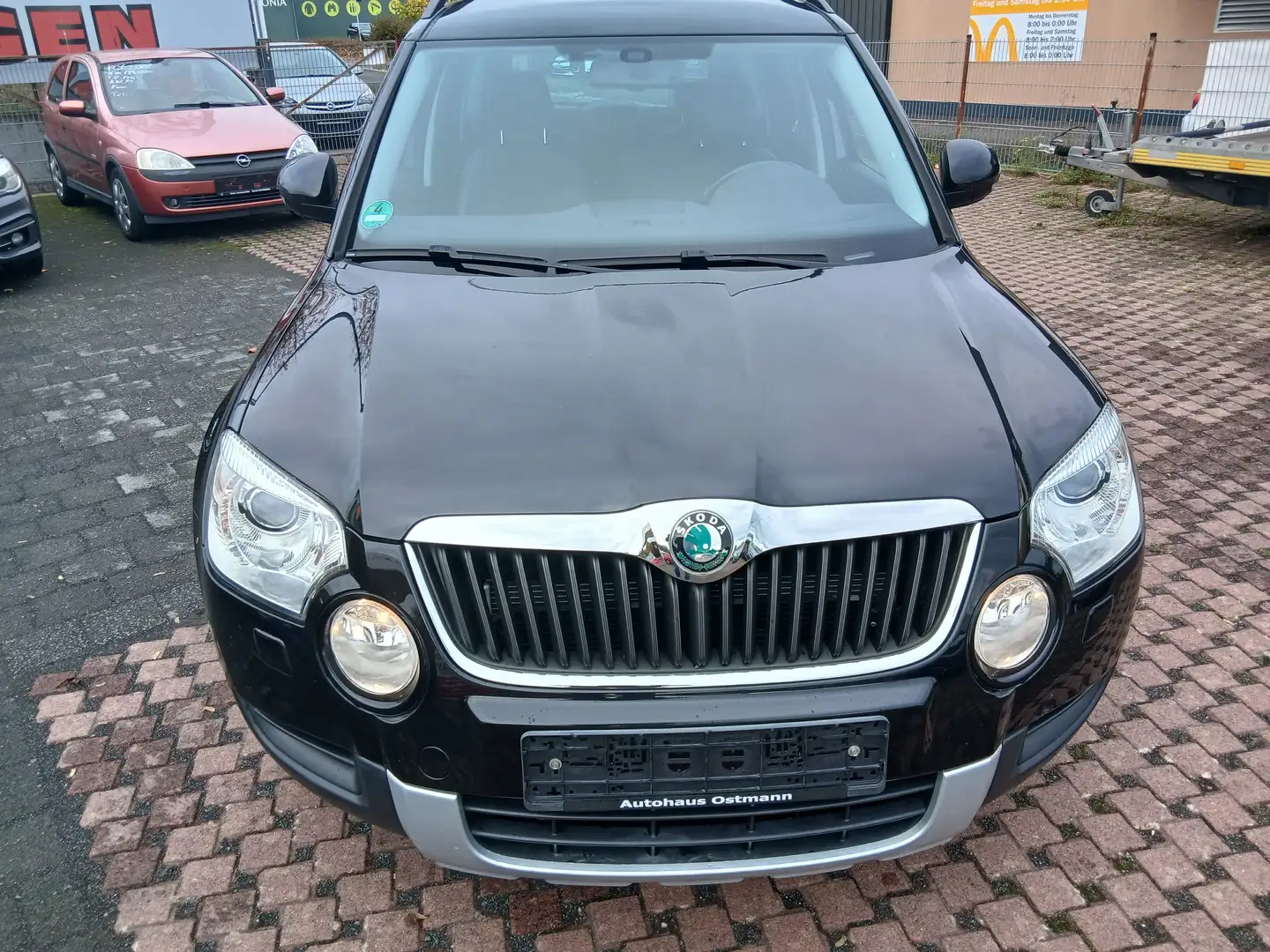 Skoda Yeti Yeti 1.4 TSI Elegance PLUS EDITION Schwarz - 1