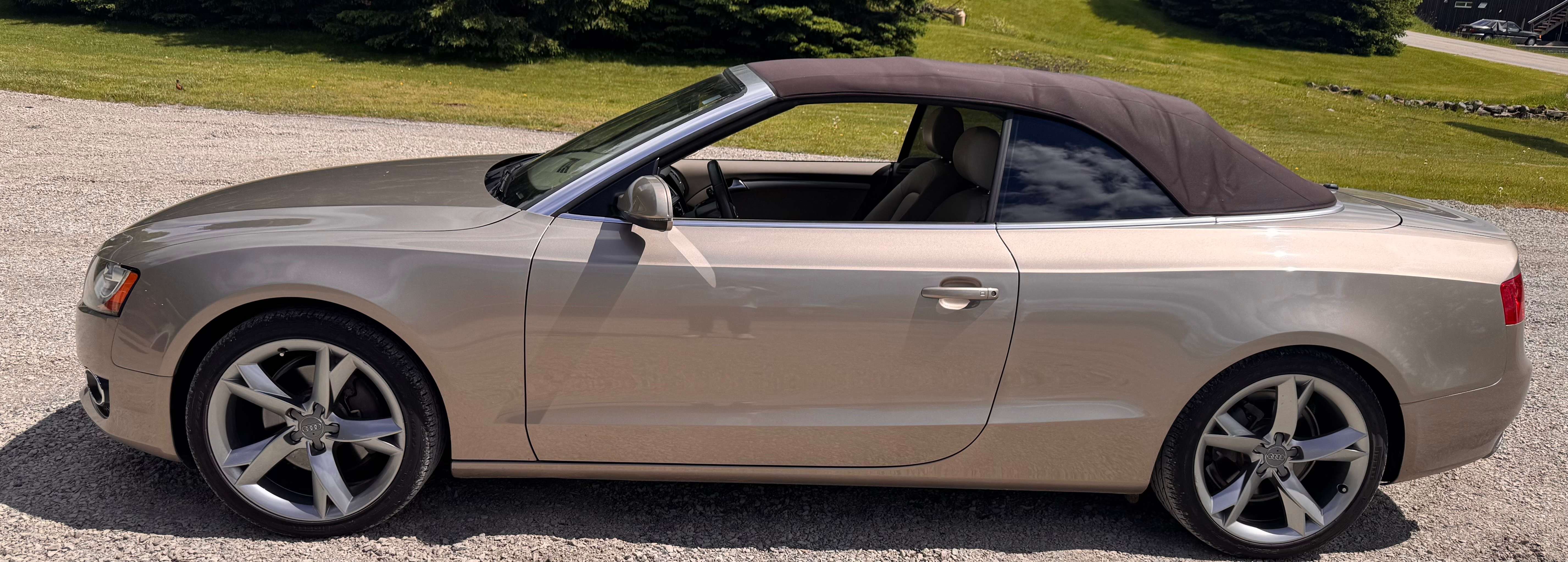 2011 Audi A5 Convertible alt 3