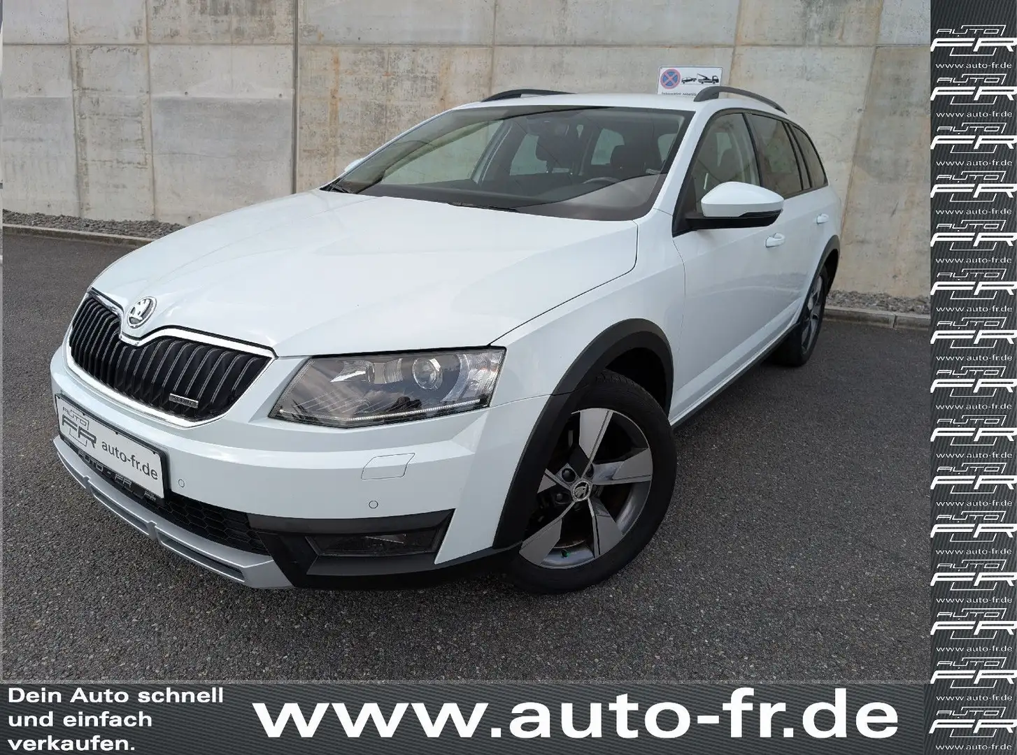 Skoda Octavia Combi Scout 4x4 2.0TDI 150PS AHK DAB Weiß - 1