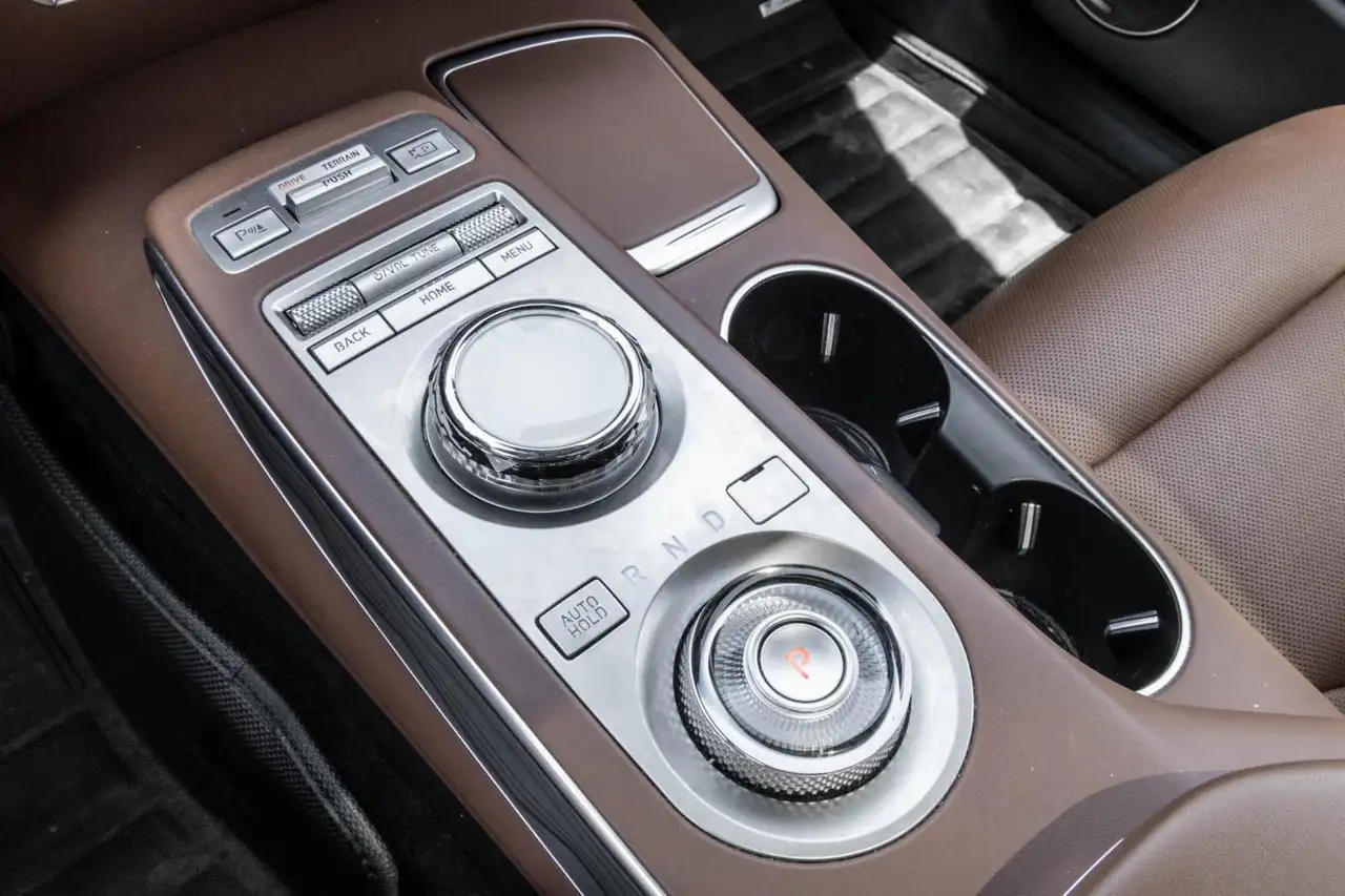 Genesis GV70 fotografie Genesis GV70