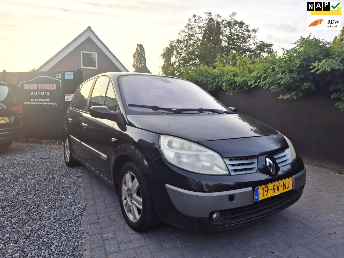 Renault Scenic 1.6-16V Privilège Luxe Panoramadak Clima Cruise Zwart - 1