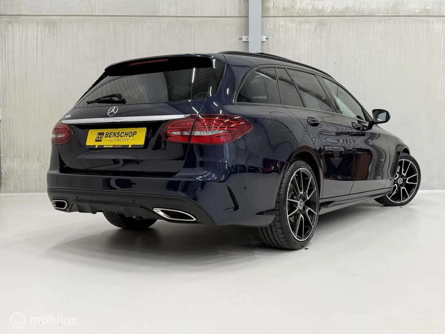 Mercedes-Benz C 300 Estate AMG Panodak Navi Leer Burmeister Carplay HU Bleu - 2