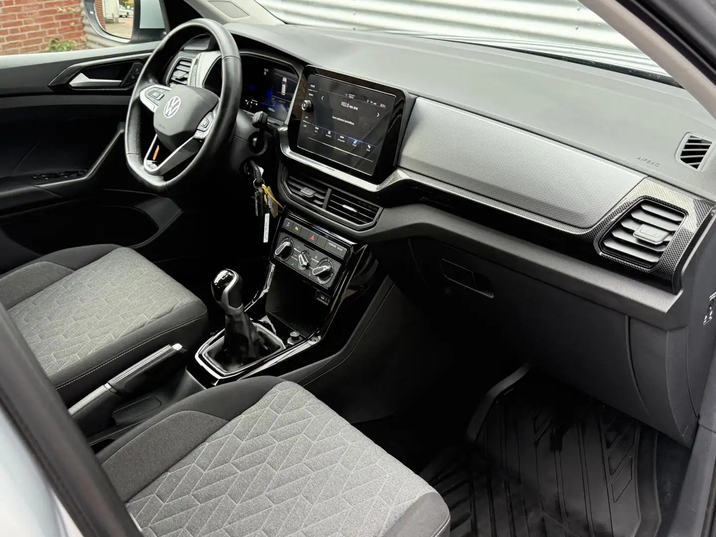 Volkswagen T-Cross 1.0 TSI Editon Cruise Led Carplay Pdc 24 Eerste Ei Grijs - 2