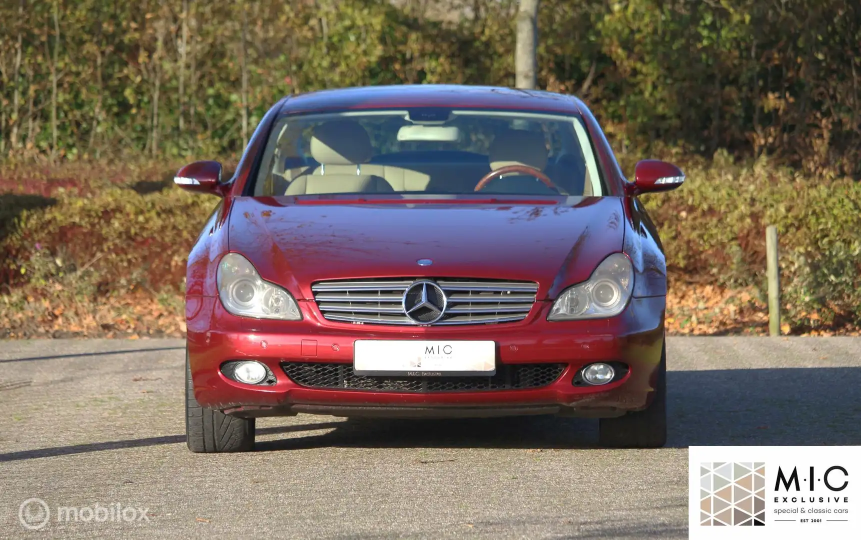 Mercedes-Benz CLS 500 Czerwony - 2