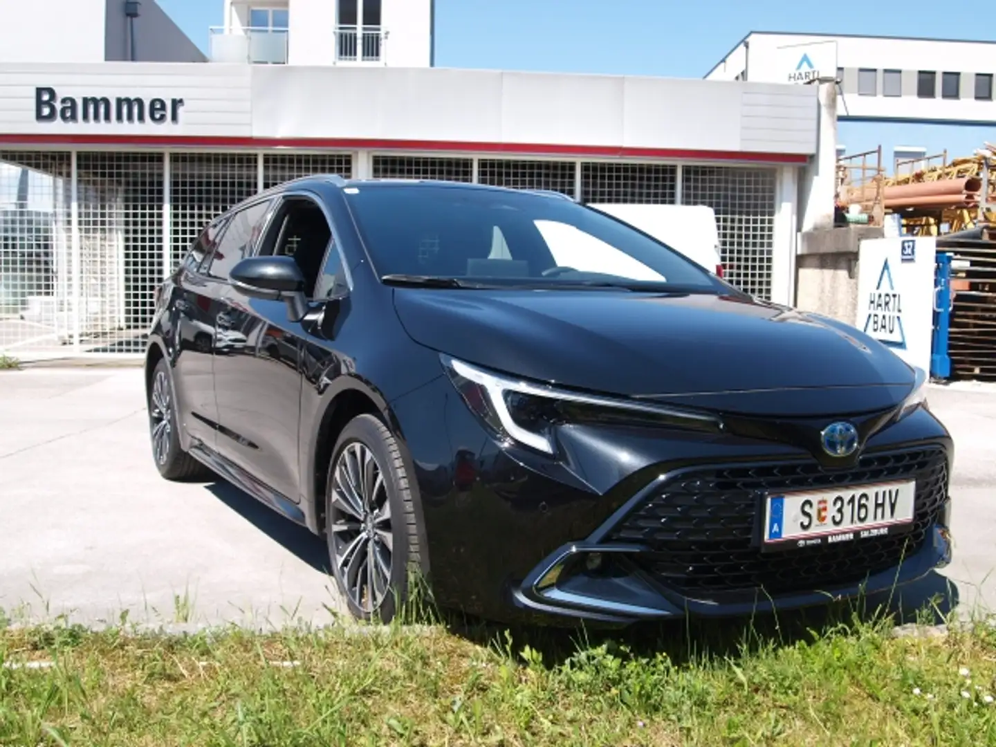 Toyota Corolla Corolla TS 1,8 Hybrid Active Drive Schwarz - 1