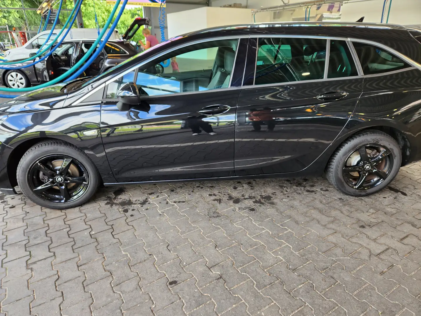 Opel Astra Astra 1.5 D Start/Stop Sports Tourer Elegance Schwarz - 1