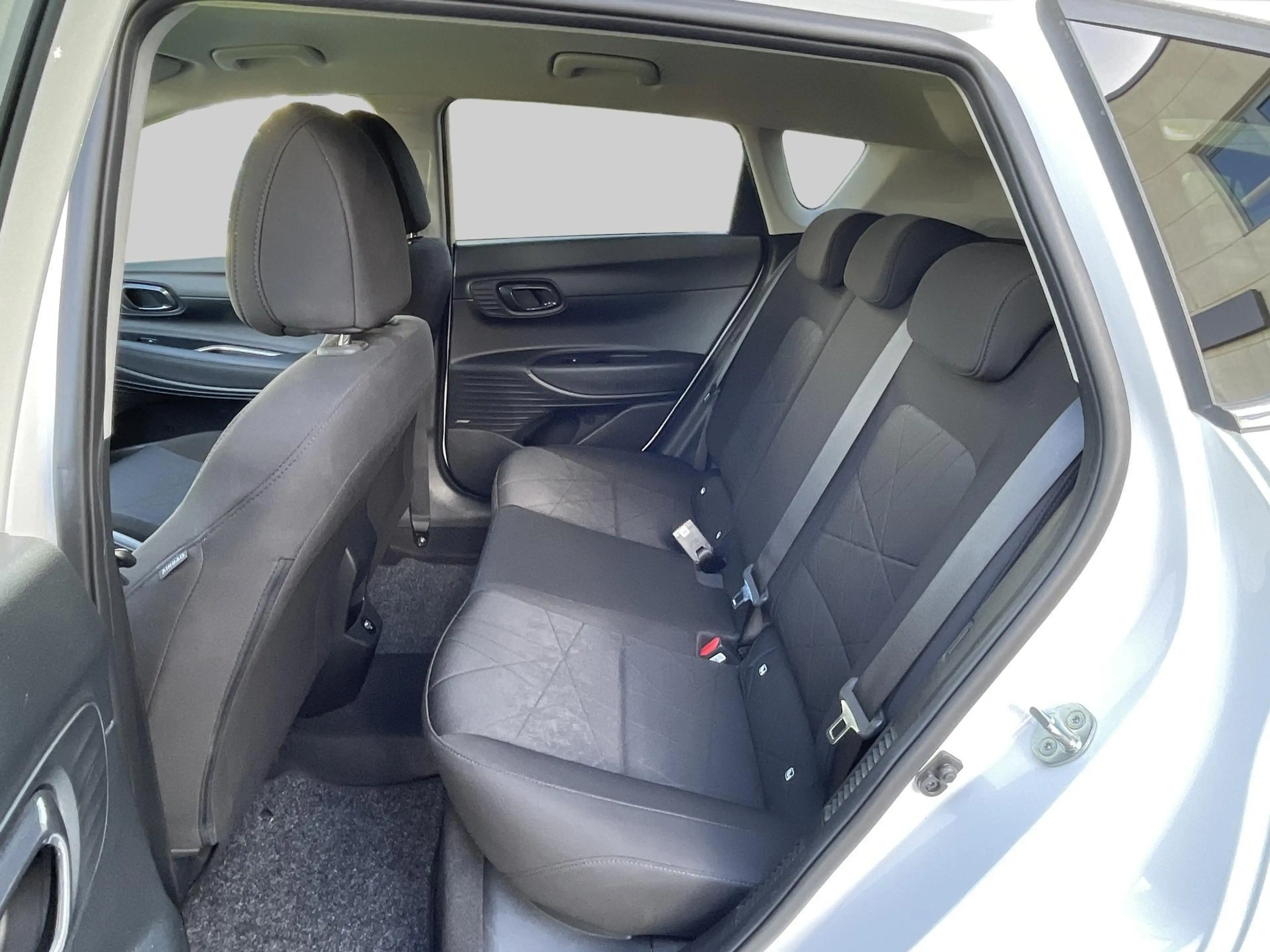 Hyundai BAYON 1.0 T-GDI Premium | Achteruitrij assistent | Alarm — photo 6