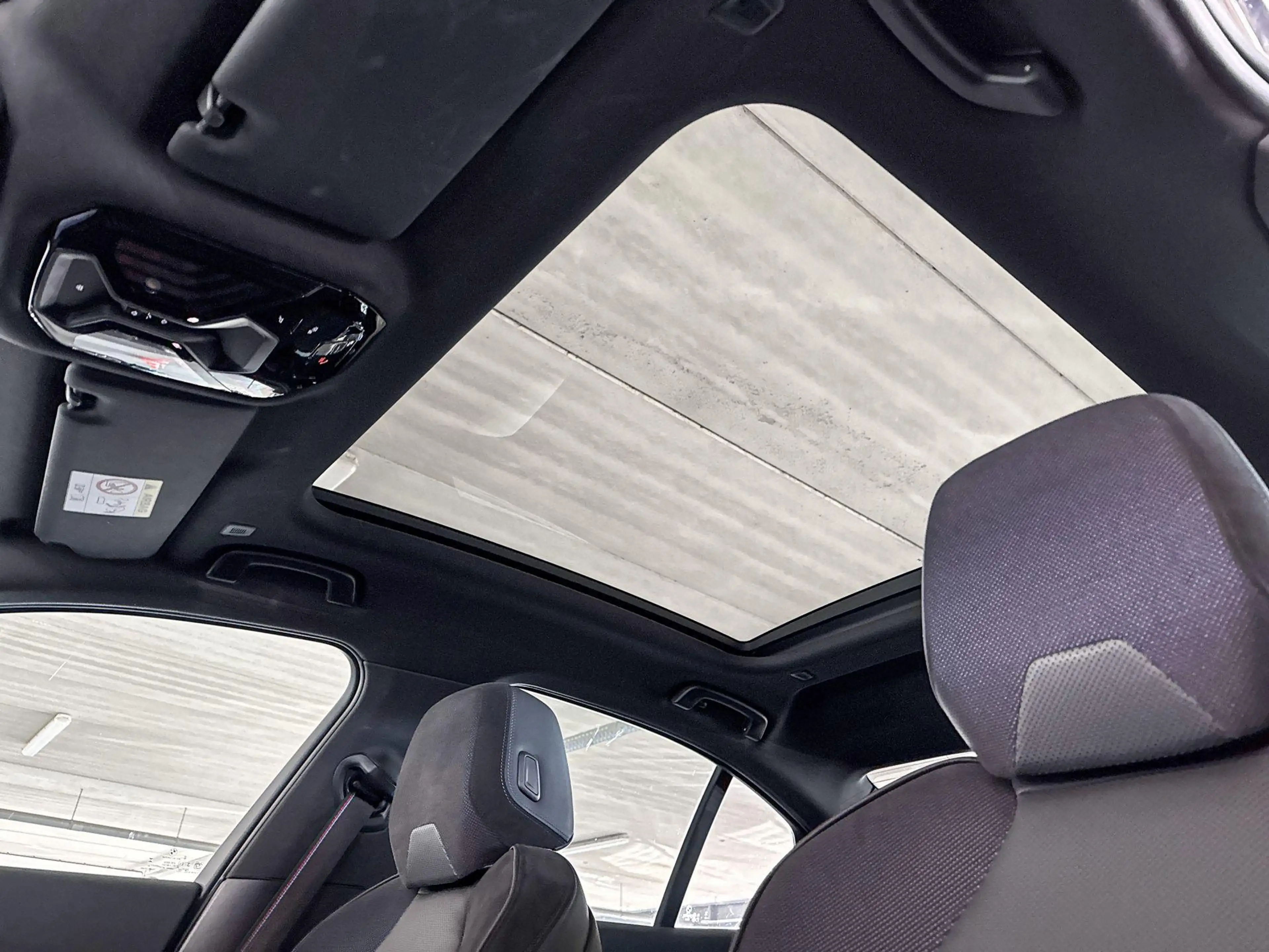 BMW 520 5 Serie Sedan 520i M-Sport Pro — photo 10