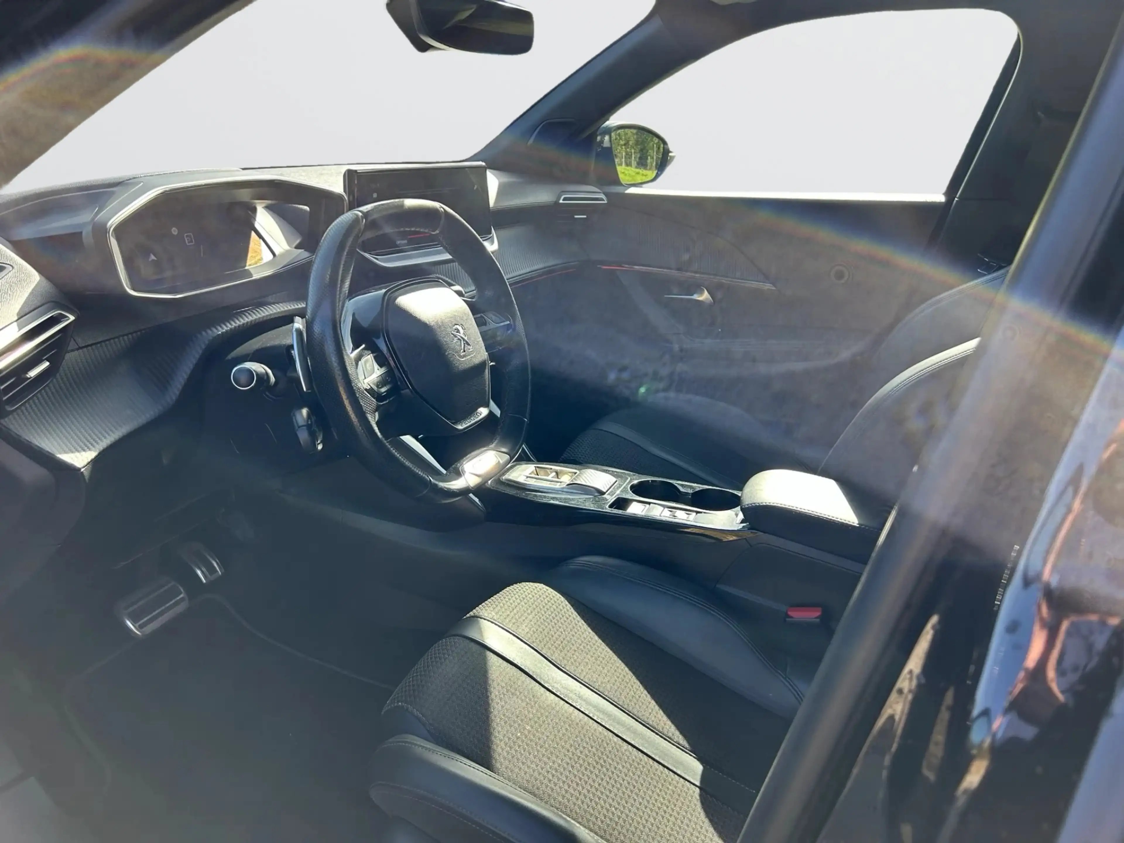 Peugeot 2008 2008 1.2 - Garantie 12 mois - Pack GT - Caméra - CarPlay — photo 11