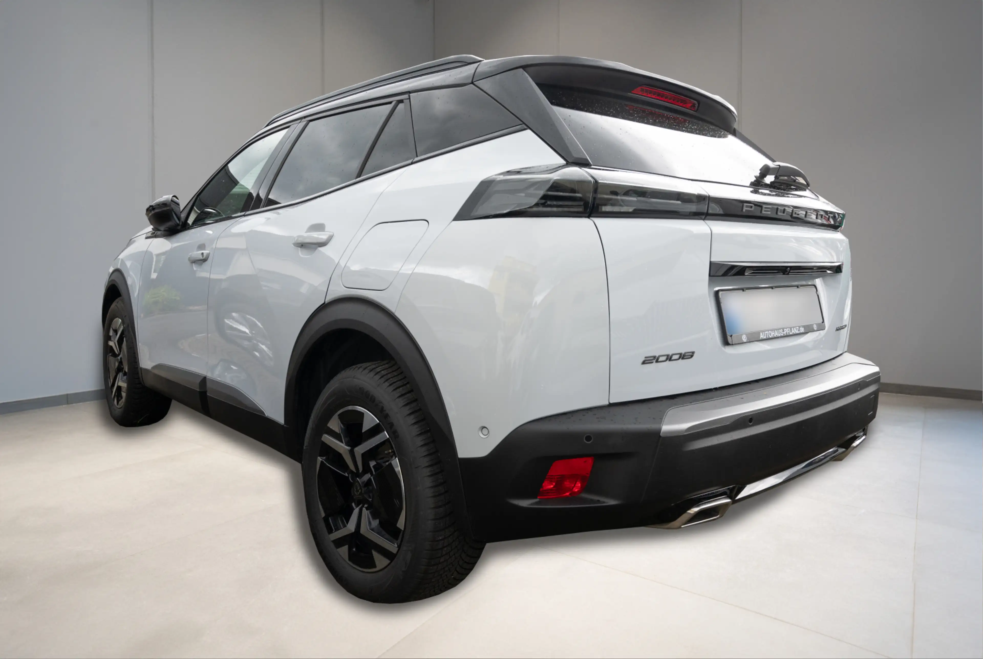 Peugeot 2008 GT HYBRID 145 e-DSC6 — photo 4