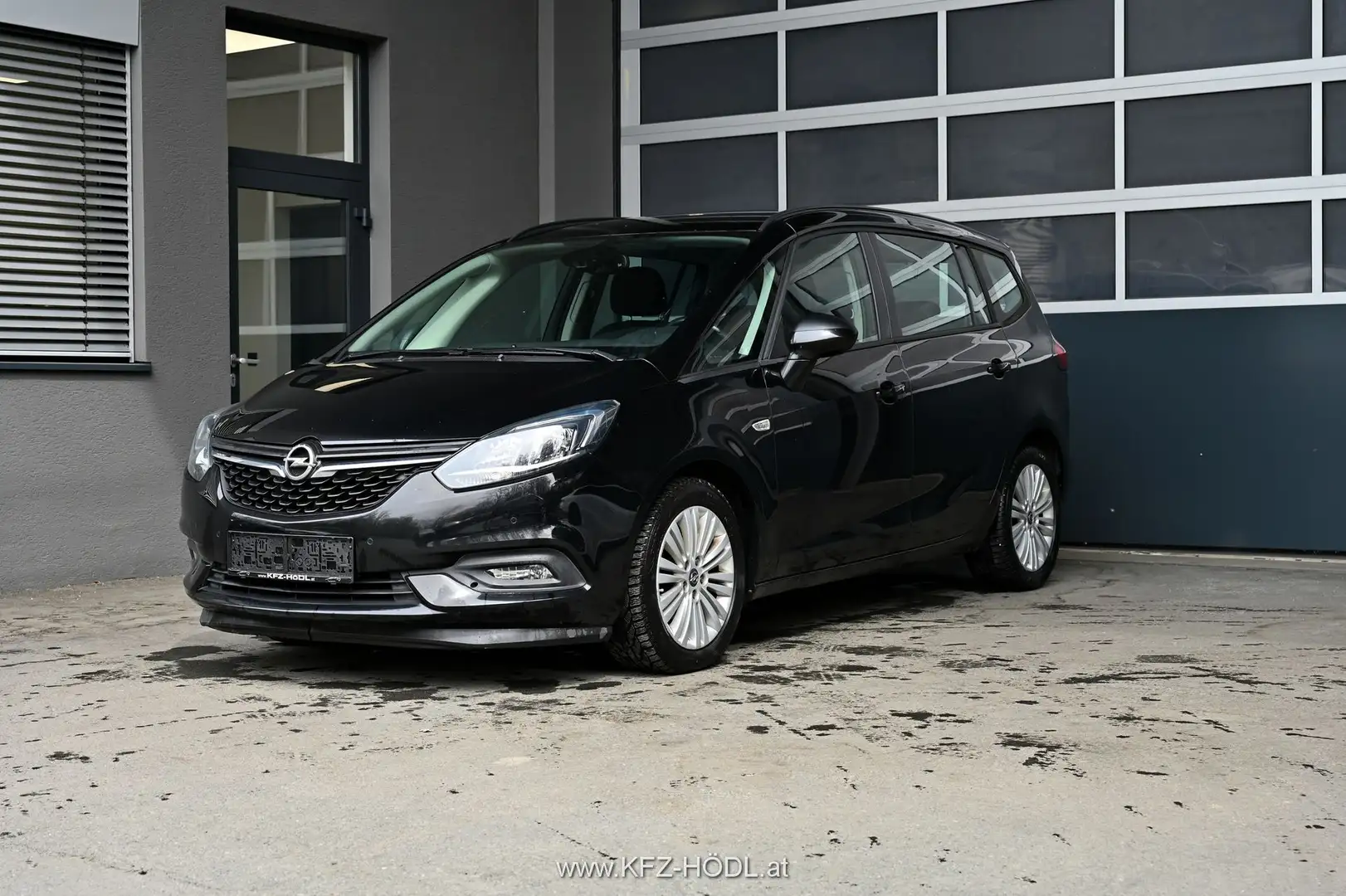 Opel Zafira 1.6 CDTI Edition Start/Stop Zwart - 1