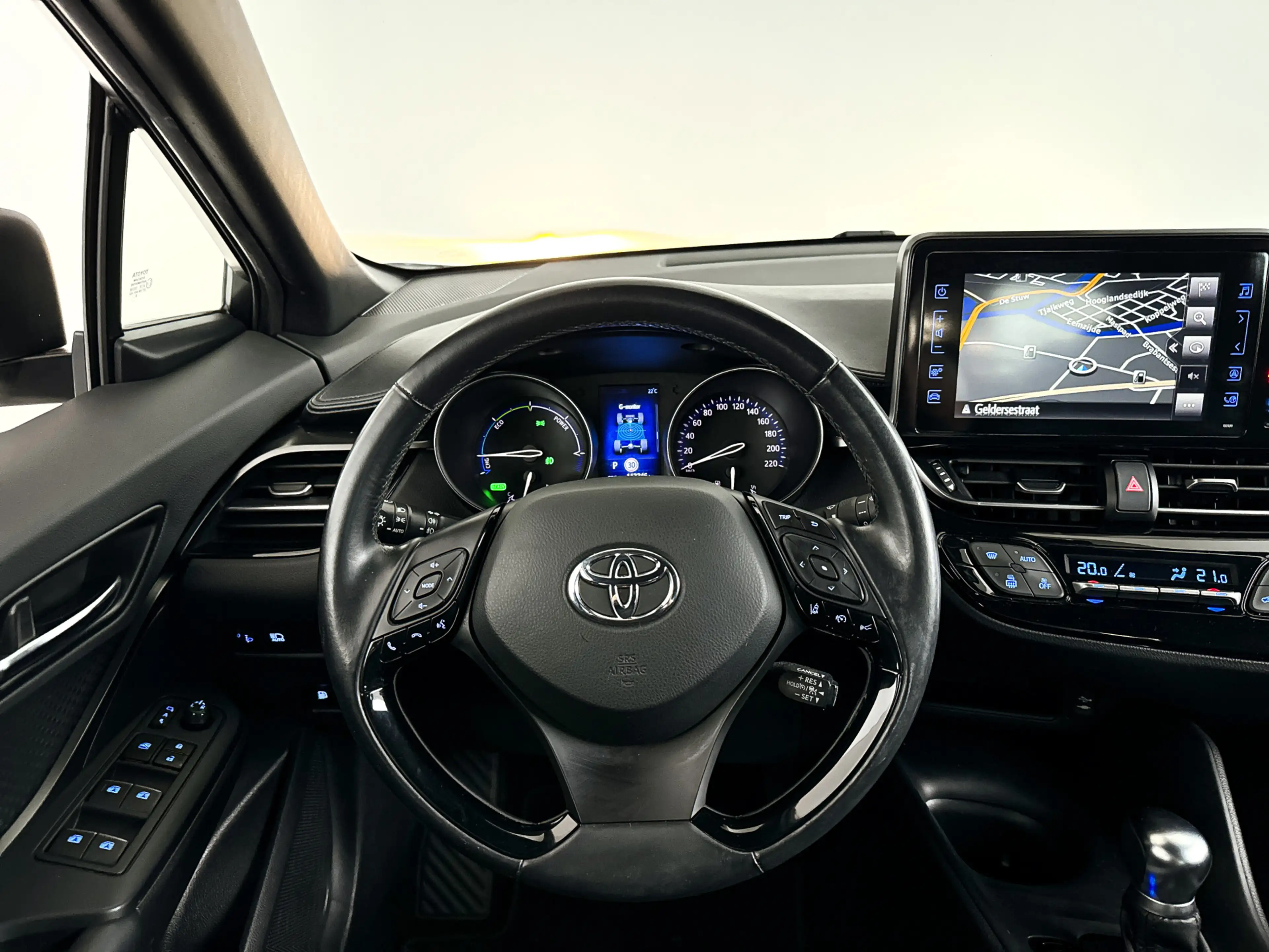 Toyota C-HR 1.8 Hybrid Dynamic | Panoramadak | Parkeercamera | — photo 13