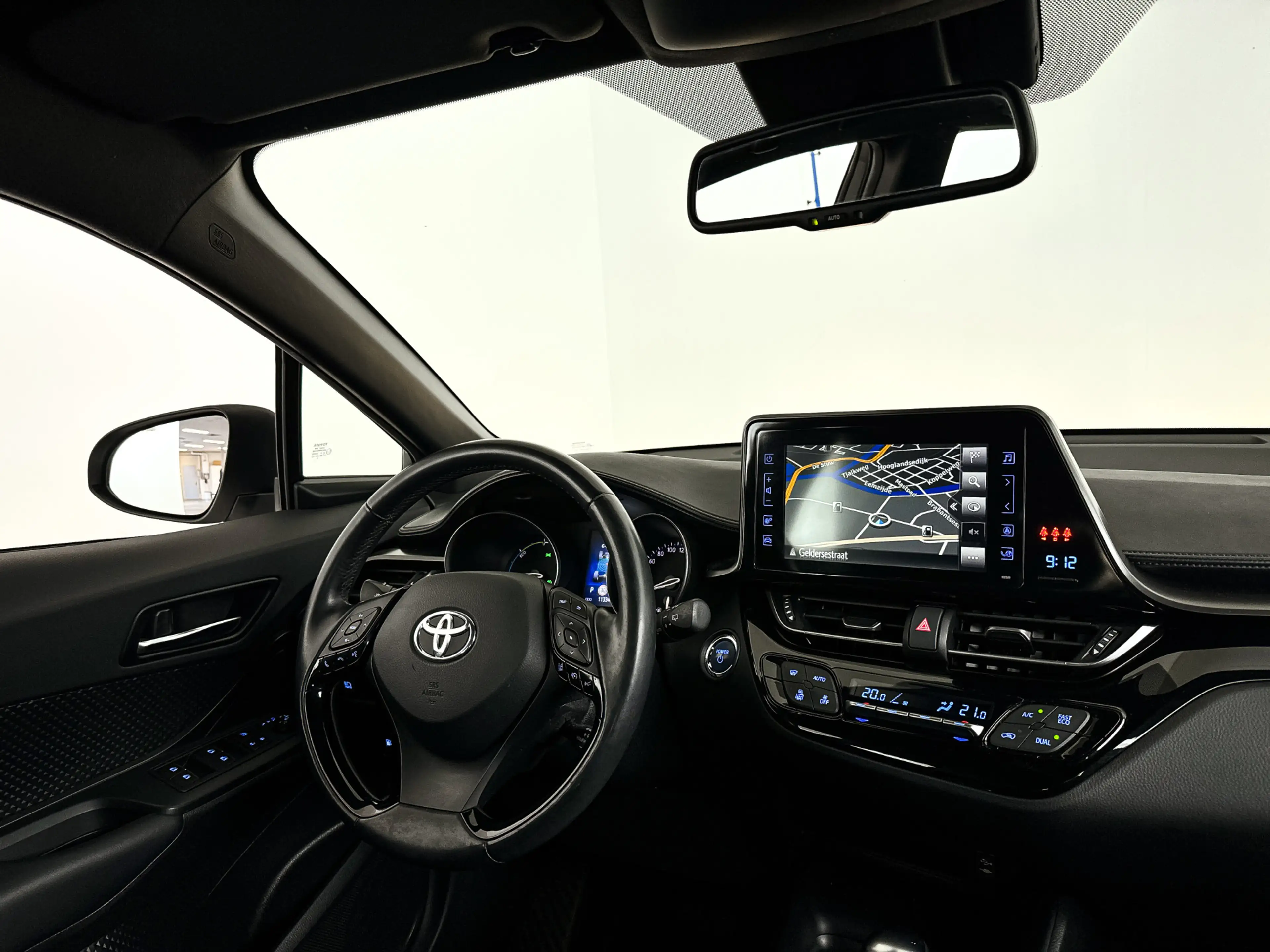 Toyota C-HR 1.8 Hybrid Dynamic | Panoramadak | Parkeercamera | — photo 3
