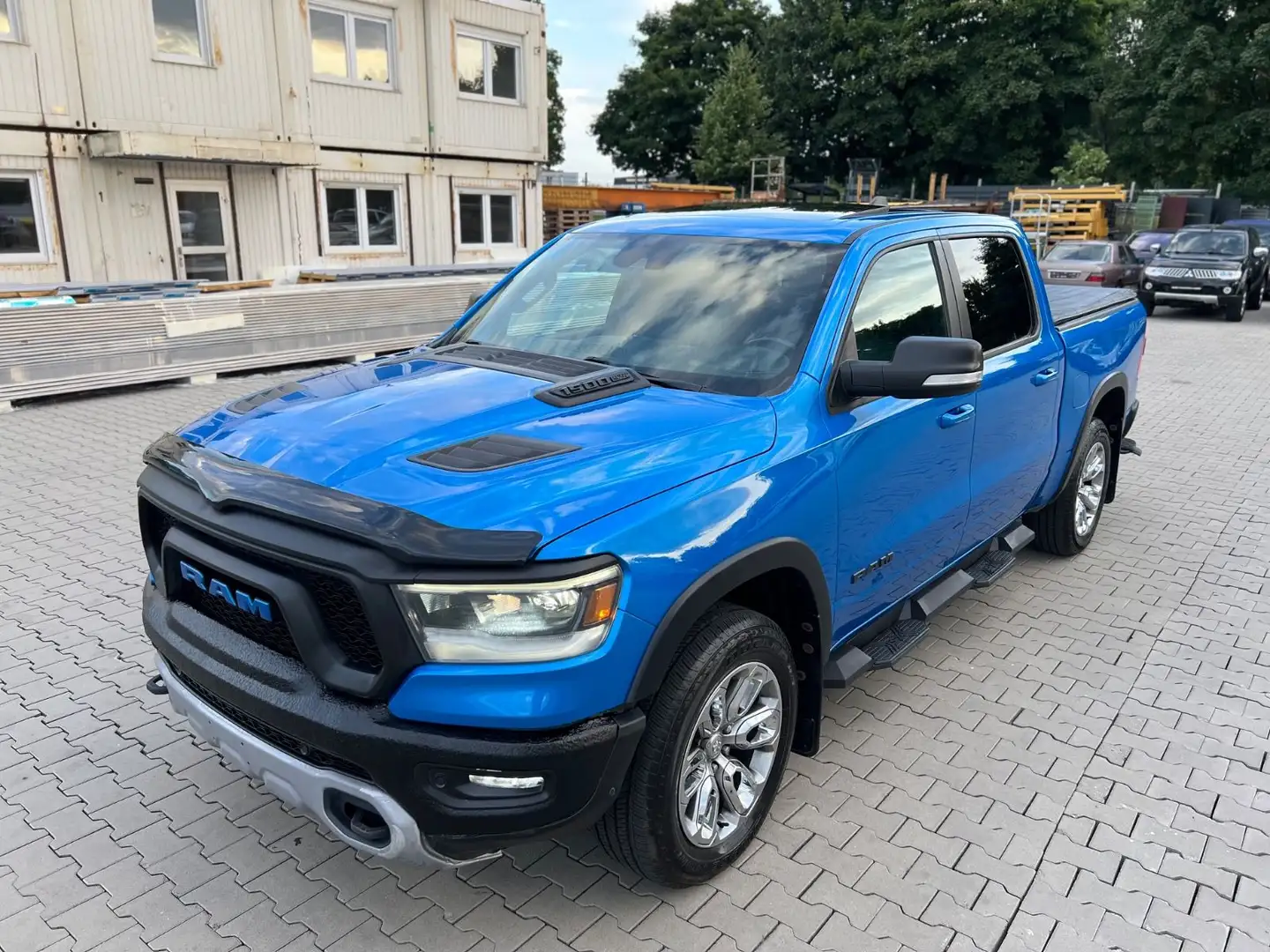 Dodge RAM 5,7 V8 Rebel 2021 4x4 Night Paket Tausch Mö. Blauw - 2