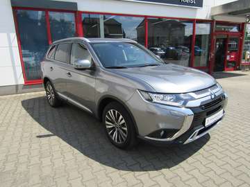 2.0 4WD CVT Allwetter PDC  Kamera AHZV Lenkradheizung LED-Licht Toter-Winkel-Assistent