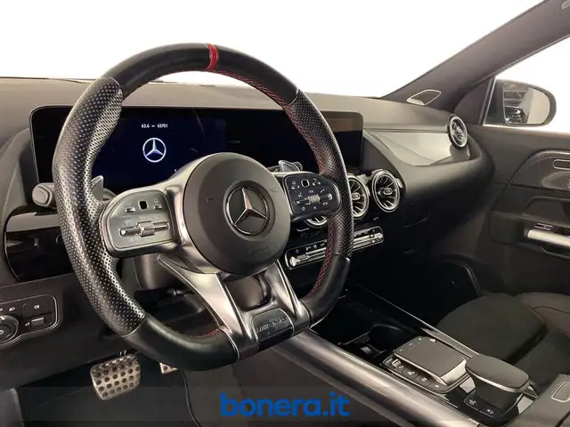 Mercedes-Benz Gla view 12