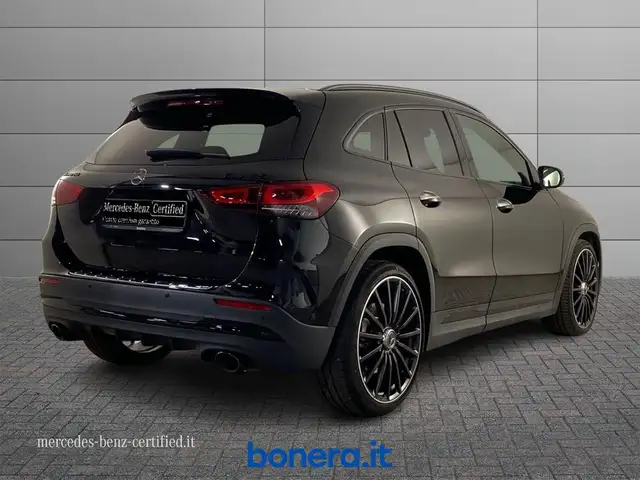 Mercedes-Benz Gla view 3