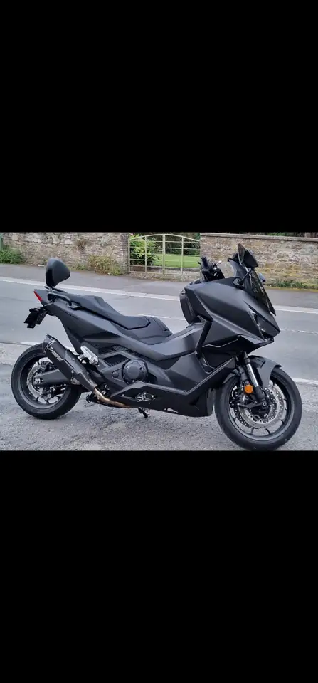 Honda Forza 750