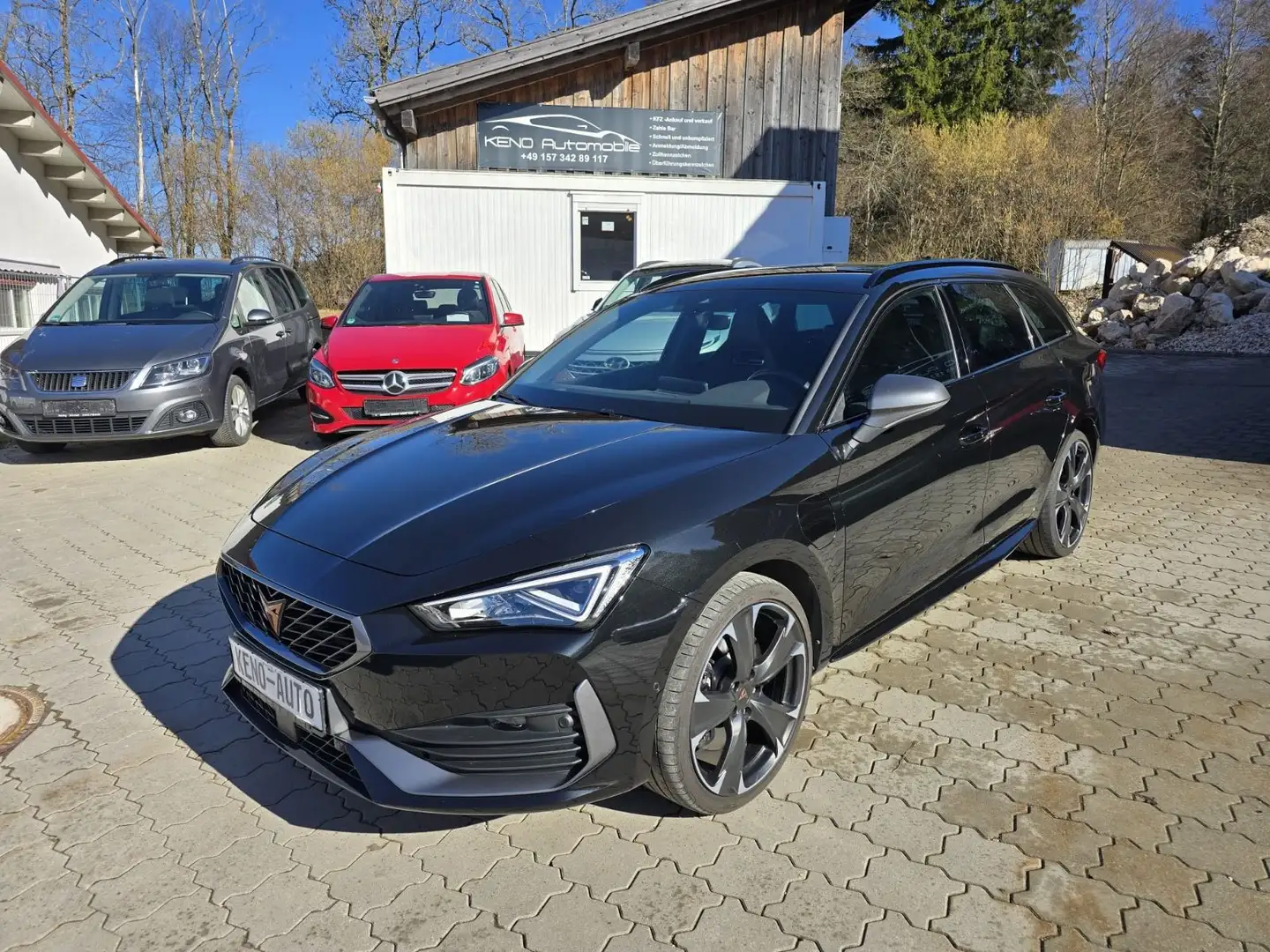 CUPRA Leon Sportstourer e-Hybrid Rot - 1