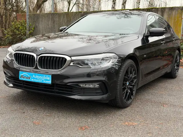 BMW 530 d Sport Line LED AHK Schiebedach ALU 19 Head-Up