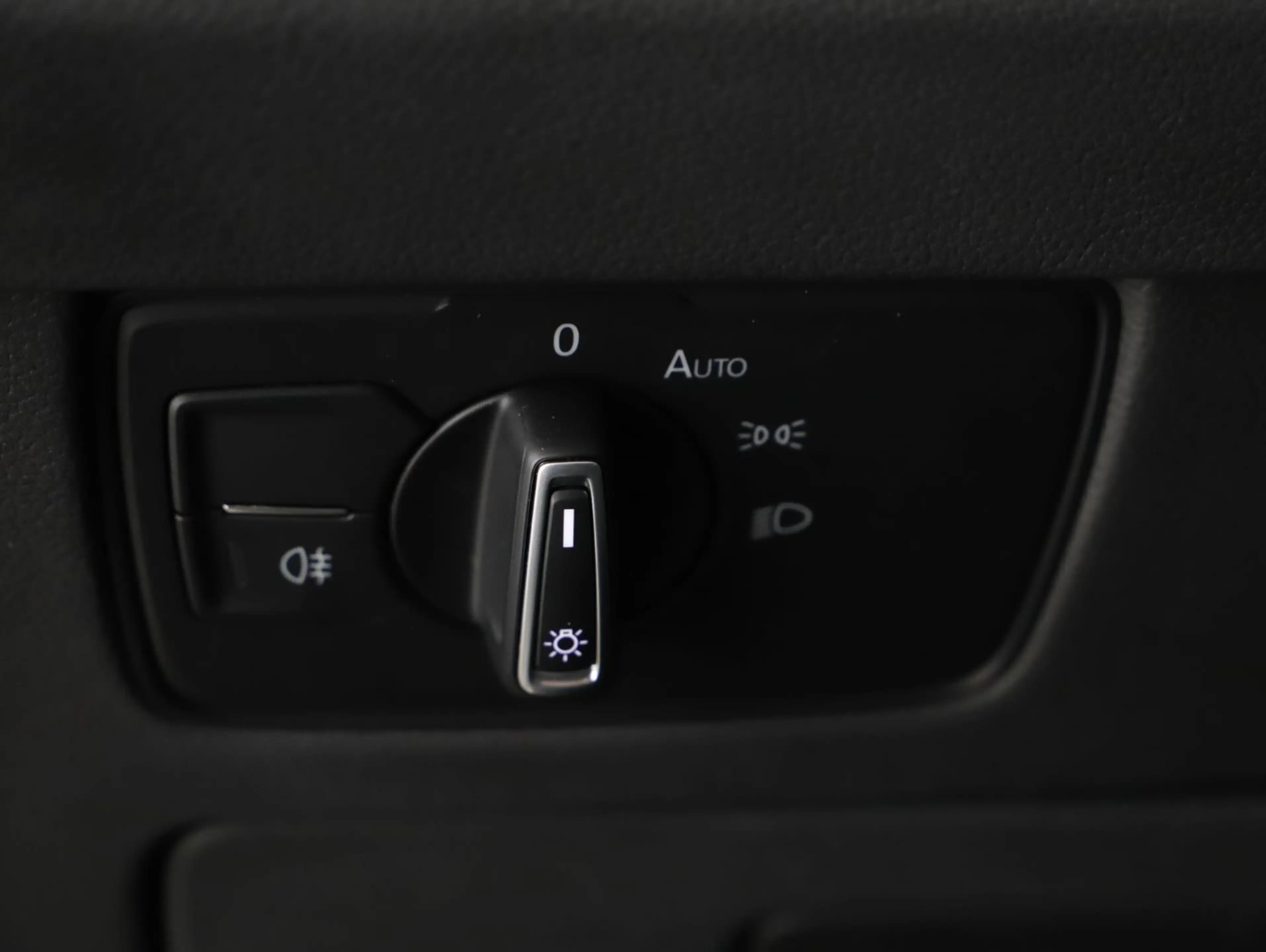 Volkswagen Arteon Shooting Brake 2.0 TDI Elegance — photo 11