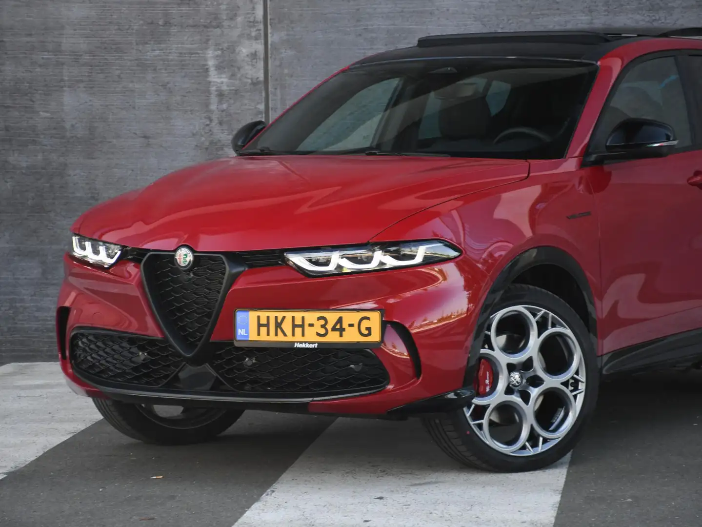 Alfa Romeo Tonale Veloce 1.3T PHEV 280pk Automaat PANO-DAK | ADAP. C Rood - 2
