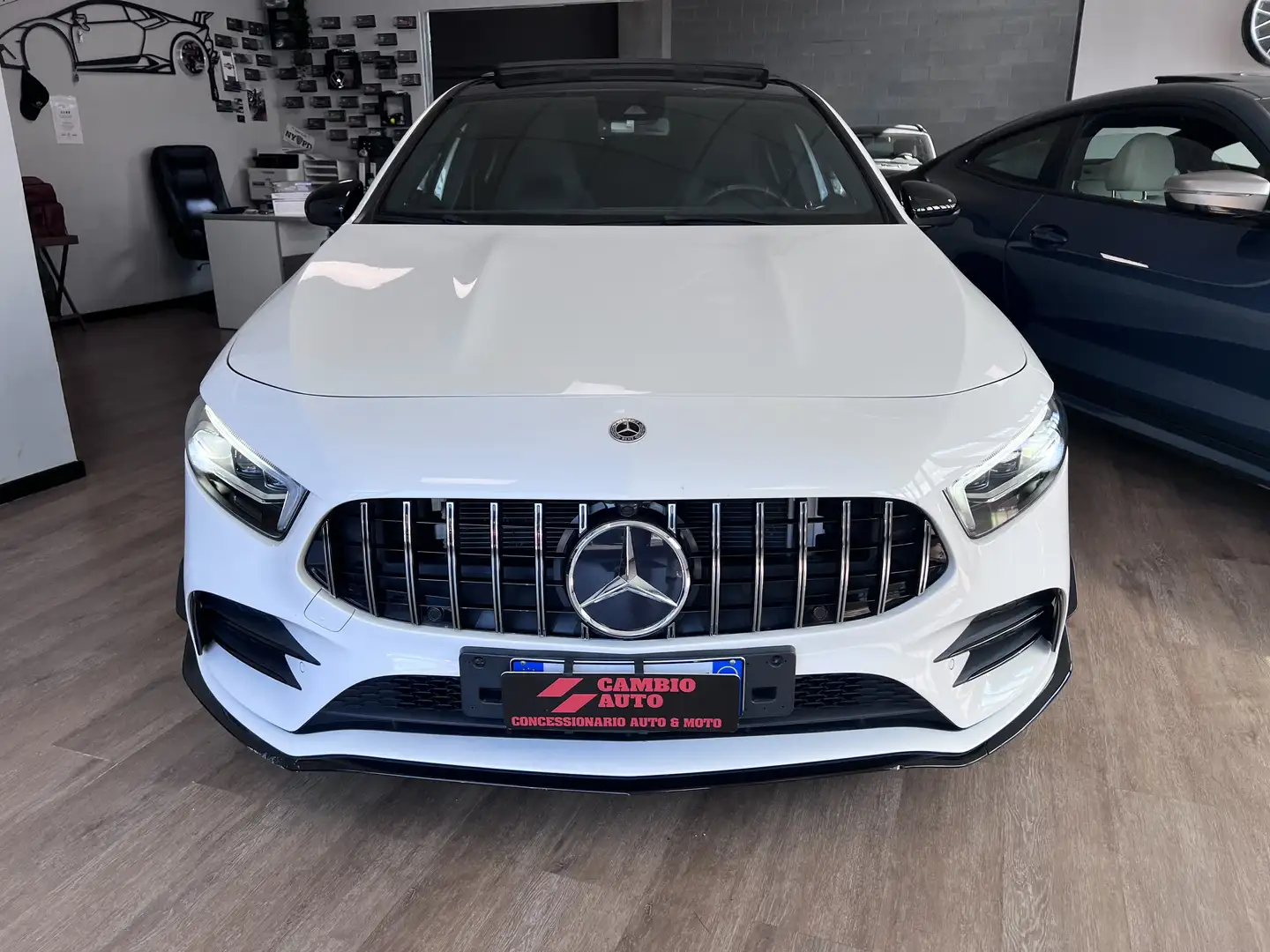 Mercedes-Benz A 35 AMG Race Edition 4matic auto Weiß - 2