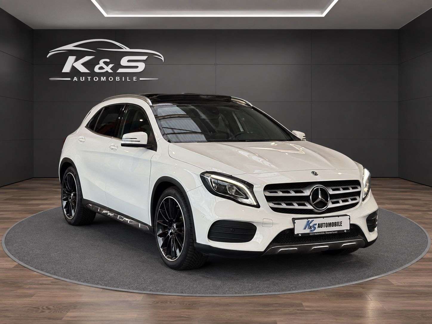 Mercedes-Benz GLA 220