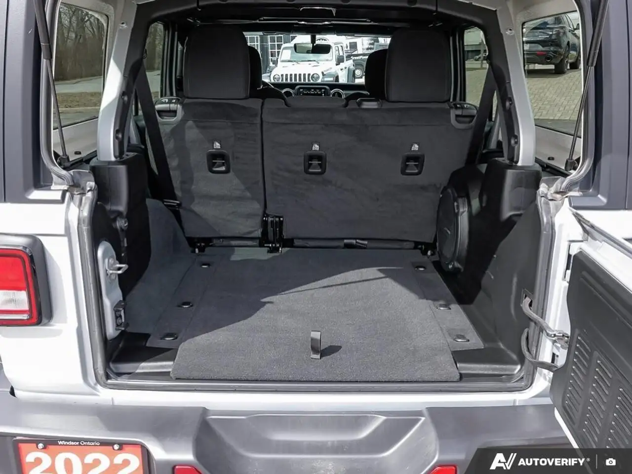Jeep Wrangler снимка Jeep Wrangler