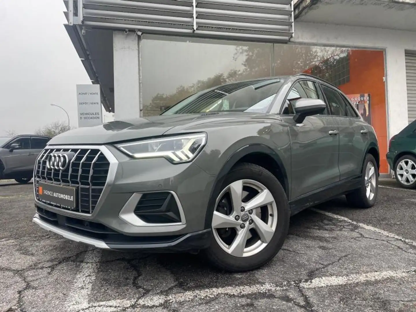 Audi Q3 Quattro Grau - 2