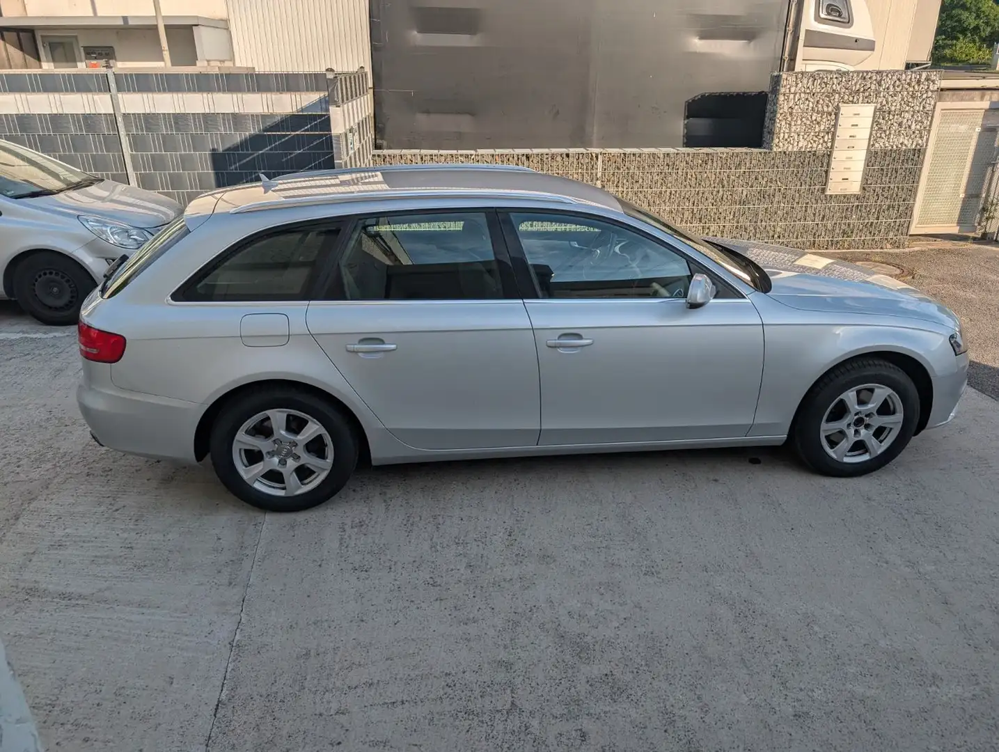 Audi A4 Avant Attraction Navi-MMI Steuerkette neu Silber - 2