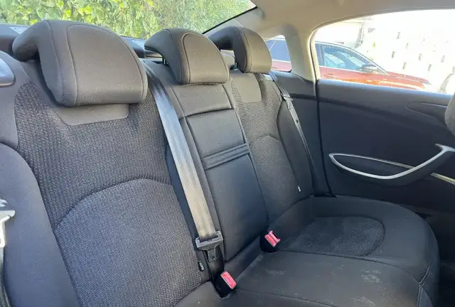 Citroen C5 view 12