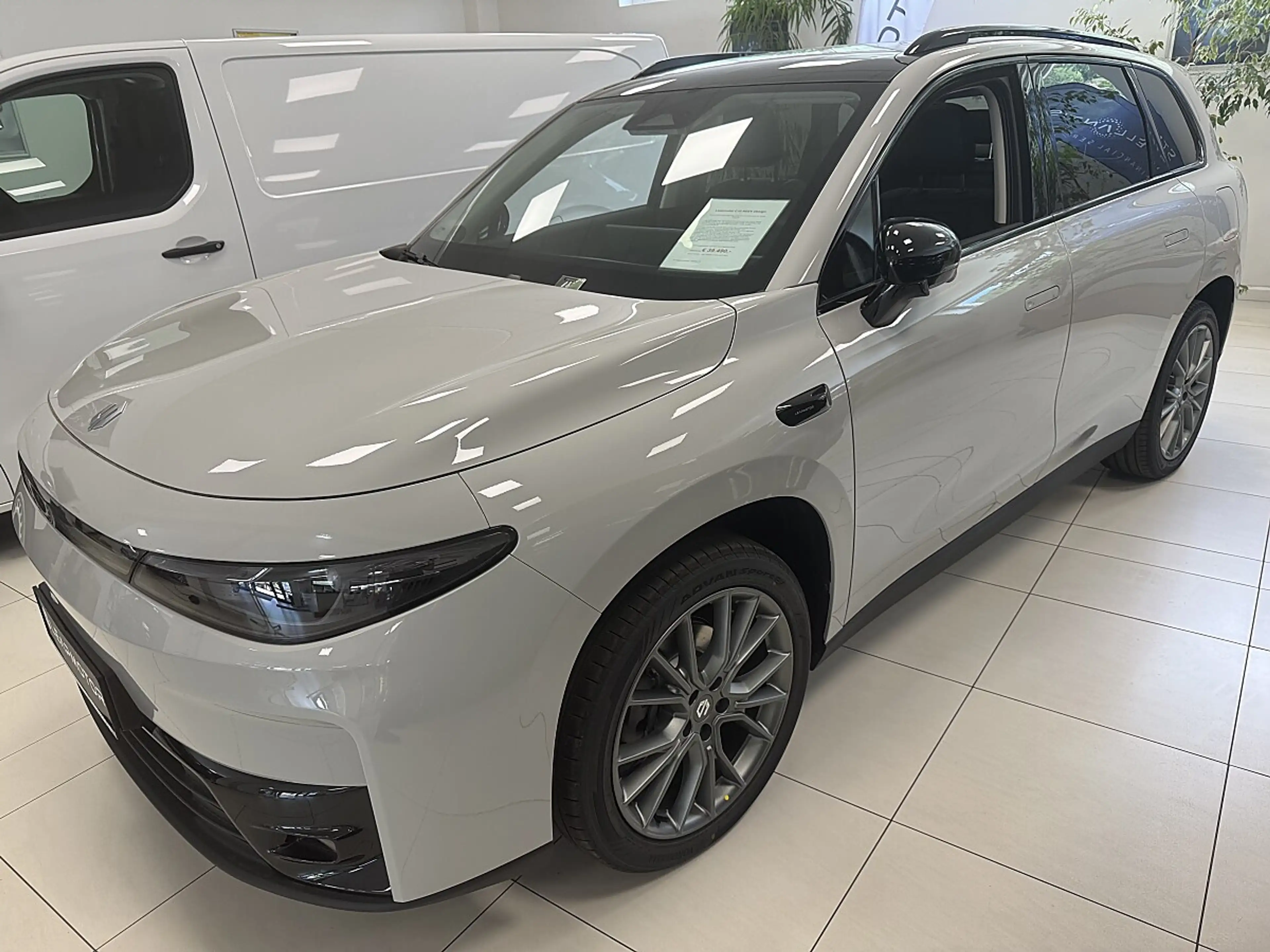 Leapmotor C10 REEV 28,4kWh Design