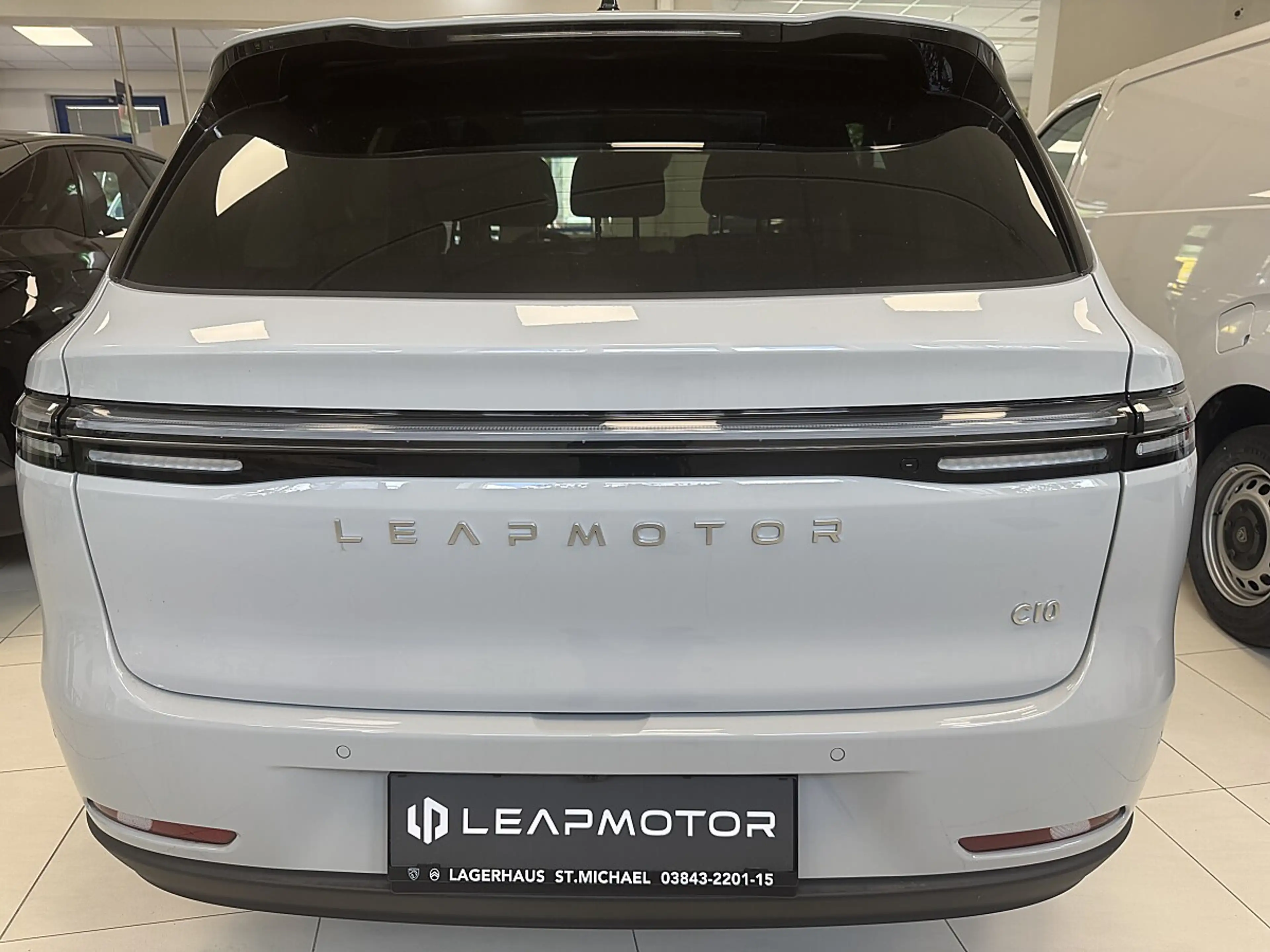 Leapmotor C10 REEV 28,4kWh Design — photo 3