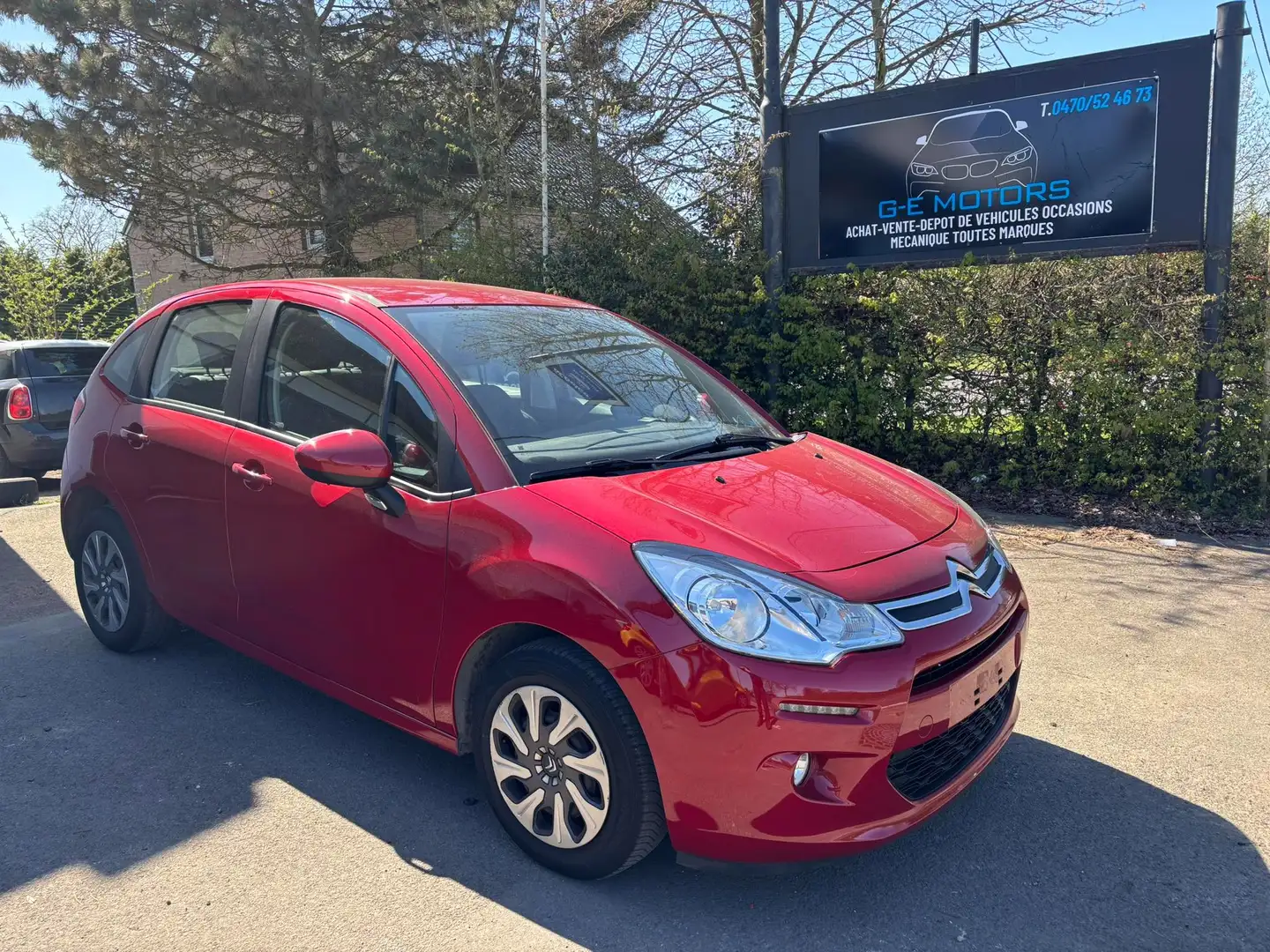 Citroen C3 1.2i PureTech Feel Красный - 2