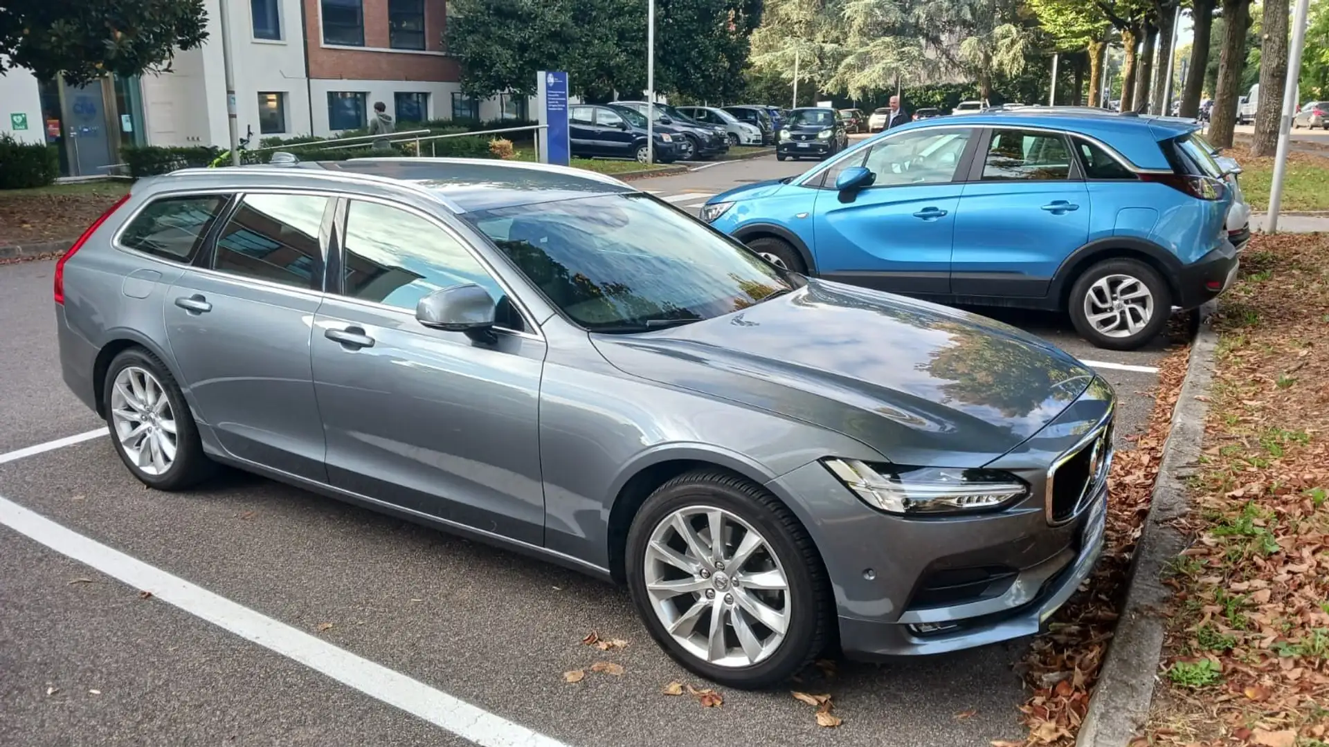 Volvo V90 V90 2.0 d4 Business Plus geartronic Grigio - 2