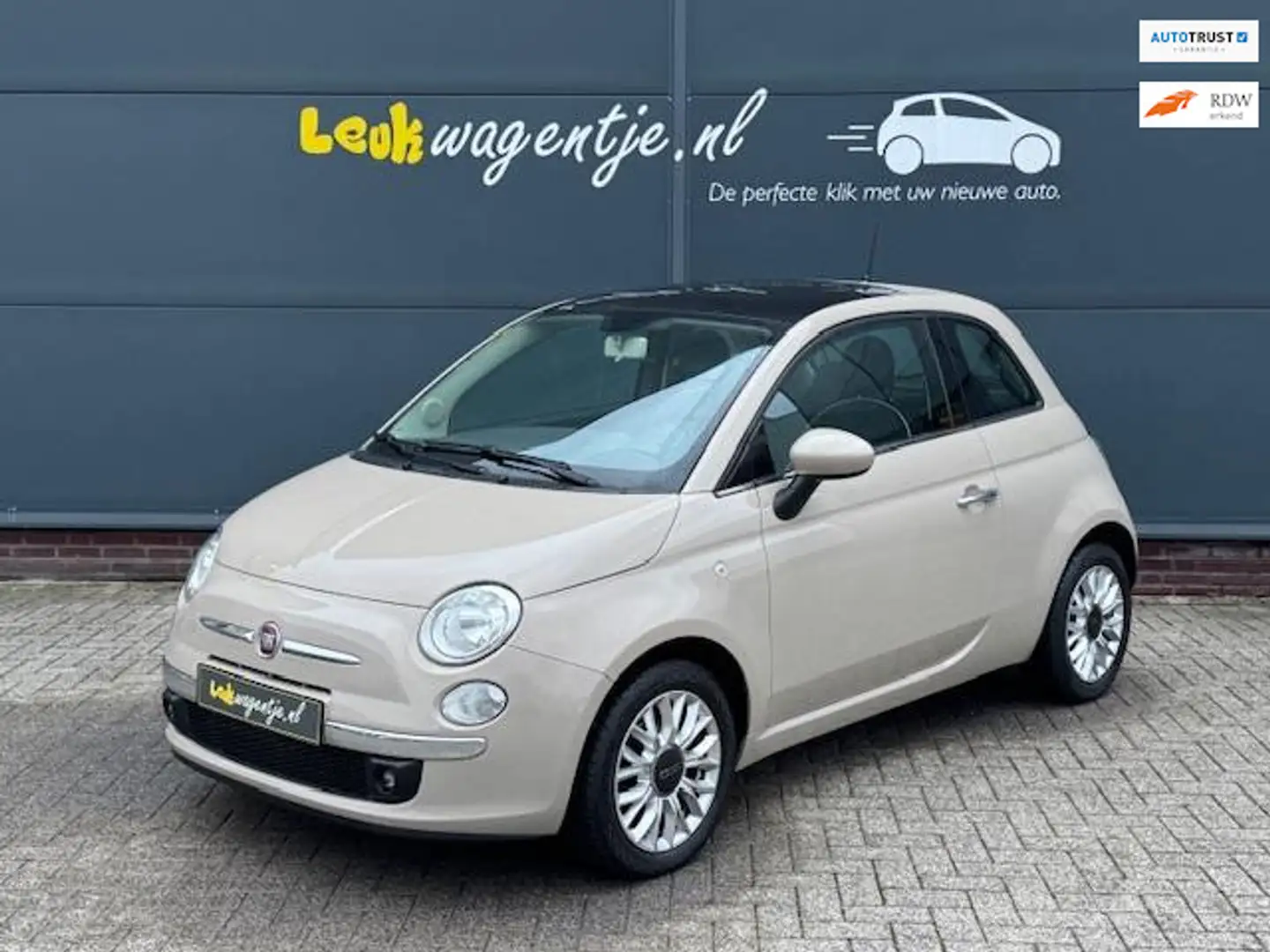 Fiat 500 1.2 Lounge *cappuccino *pano *distr.riem vervangen Bruin - 1