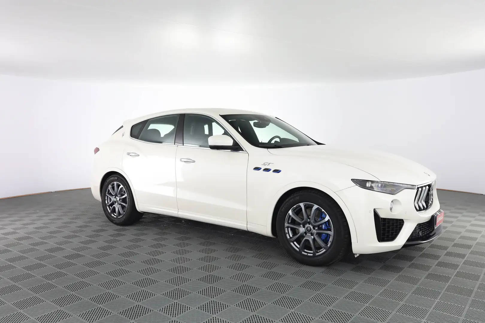 Maserati Levante 330CV MHEV AWD GT TETTO APRIBILE,CERCHI 19 Bianco - 2