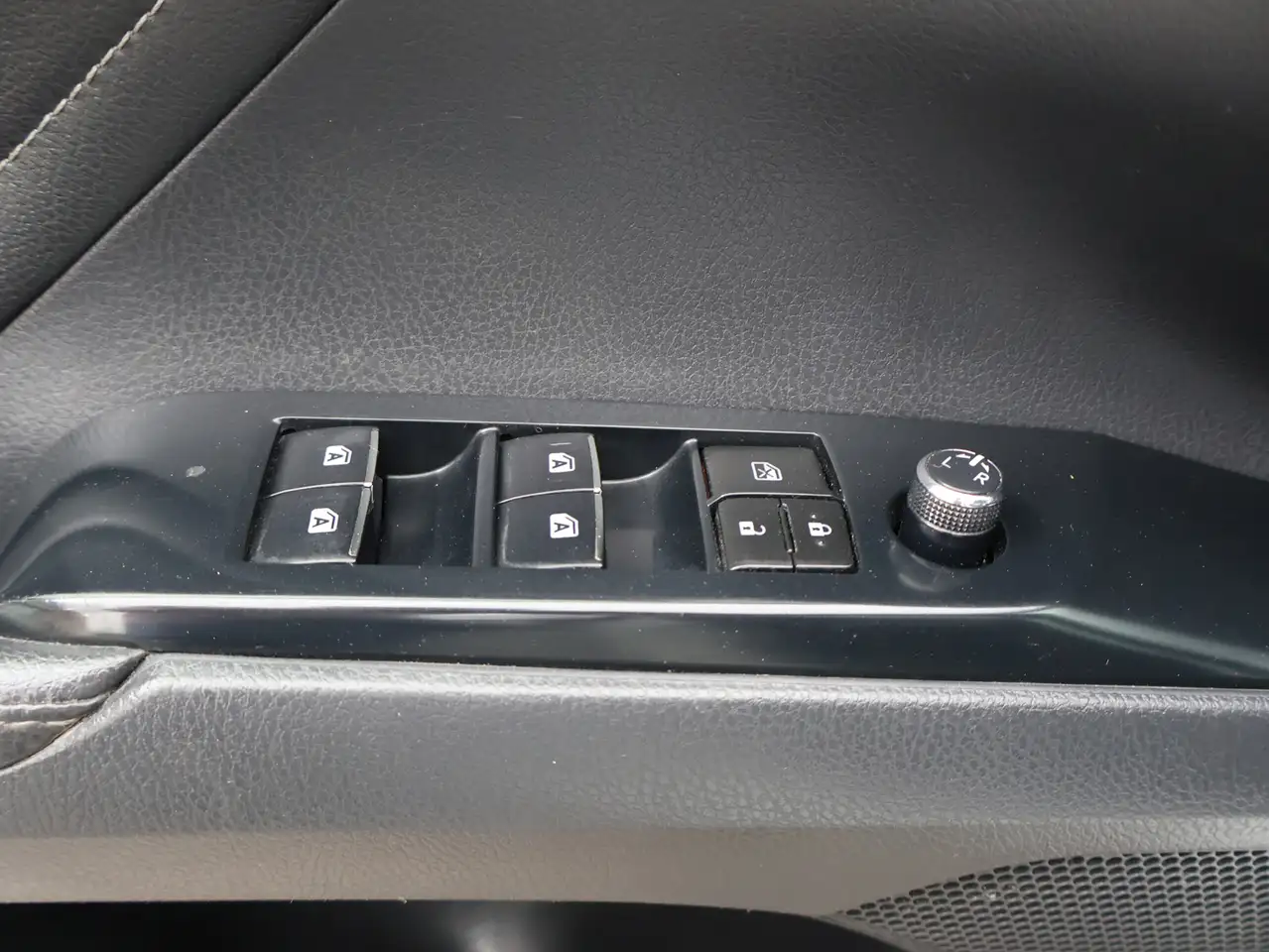 Toyota Camry снимка Toyota Camry