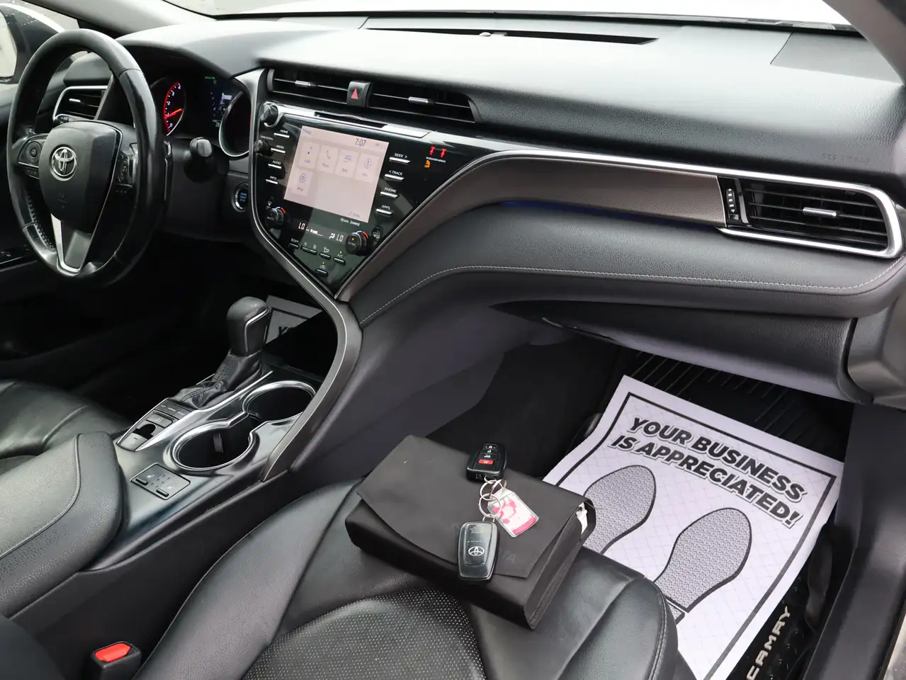 Toyota Camry снимка Toyota Camry