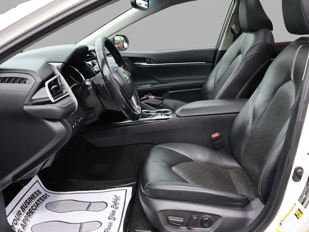 Toyota Camry снимка Toyota Camry