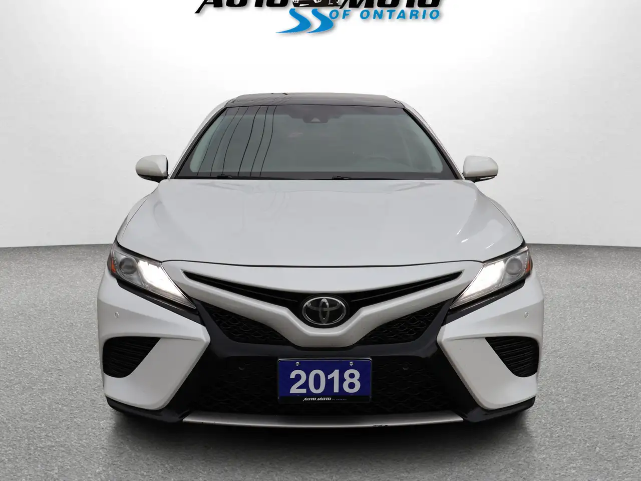 Toyota Camry снимка Toyota Camry
