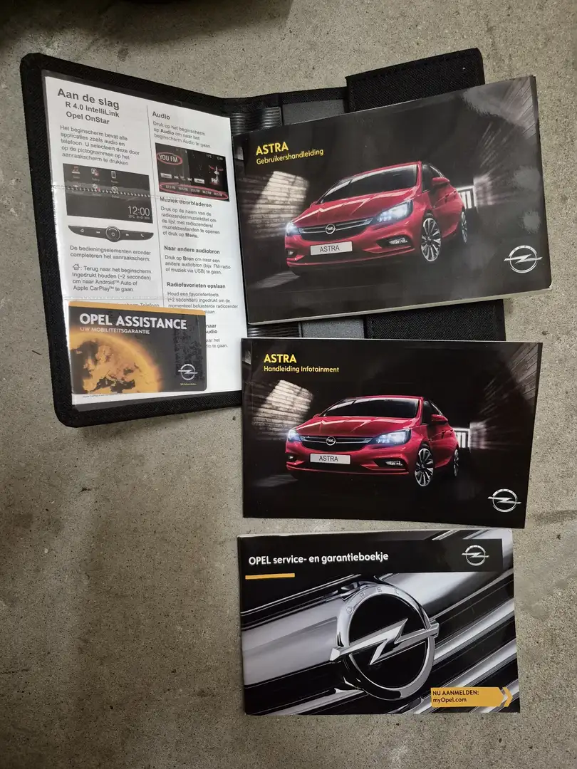 Opel Astra 1.0 Turbo | Trekhaak | Winterbanden Zwart - 2