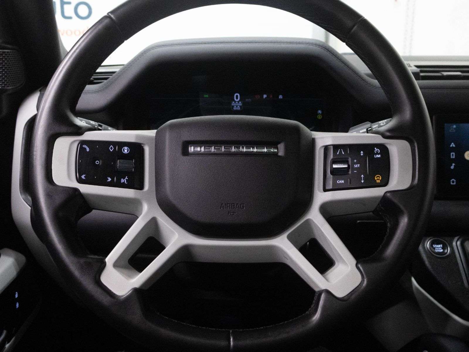 2024 Land Rover Defender X-Dynamic SE thumb 19