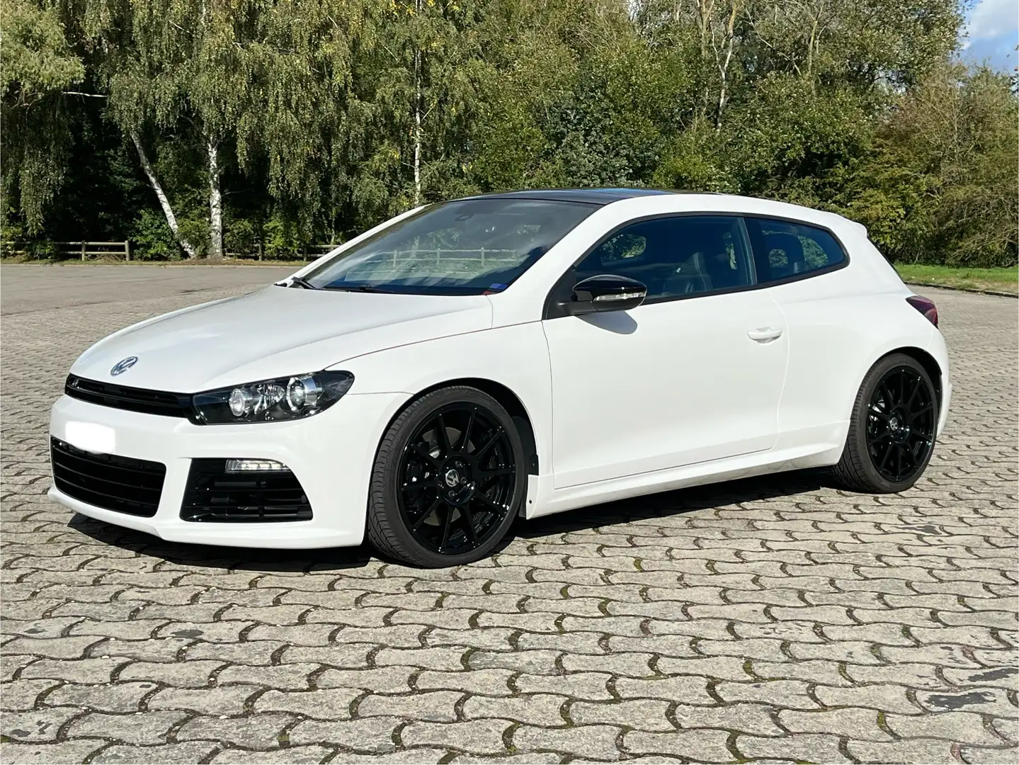 Volkswagen Scirocco R 2.0 TSI 32500km - 1