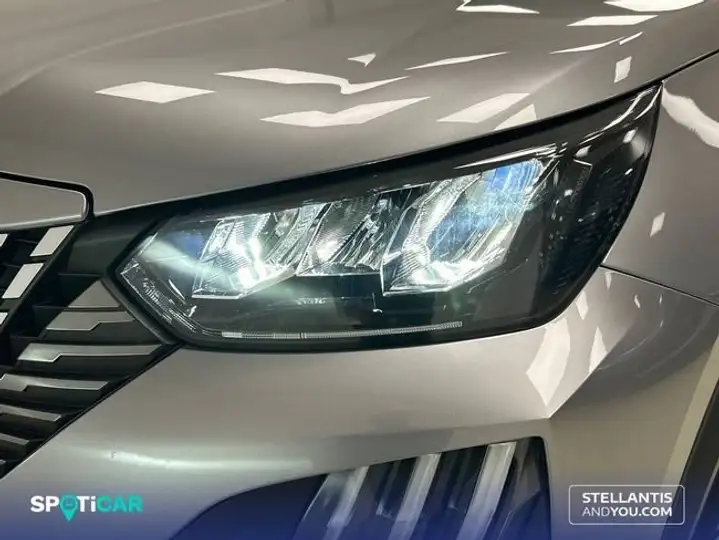 Peugeot 2008 Allure Hybrid eDCS6 2026, foto 19