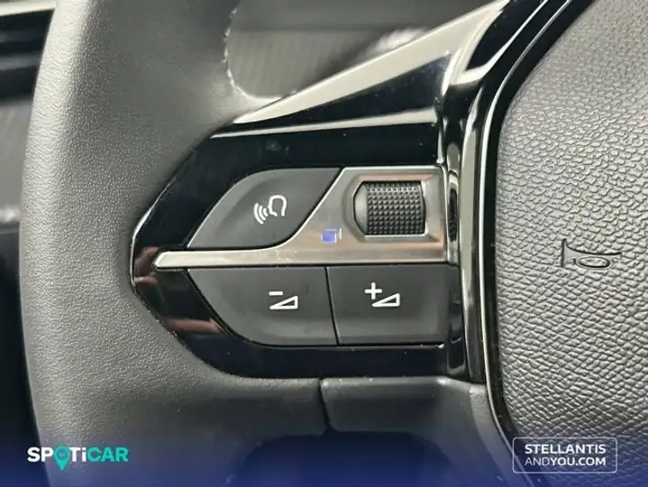 Peugeot 2008 Allure Hybrid eDCS6 2026, foto 16