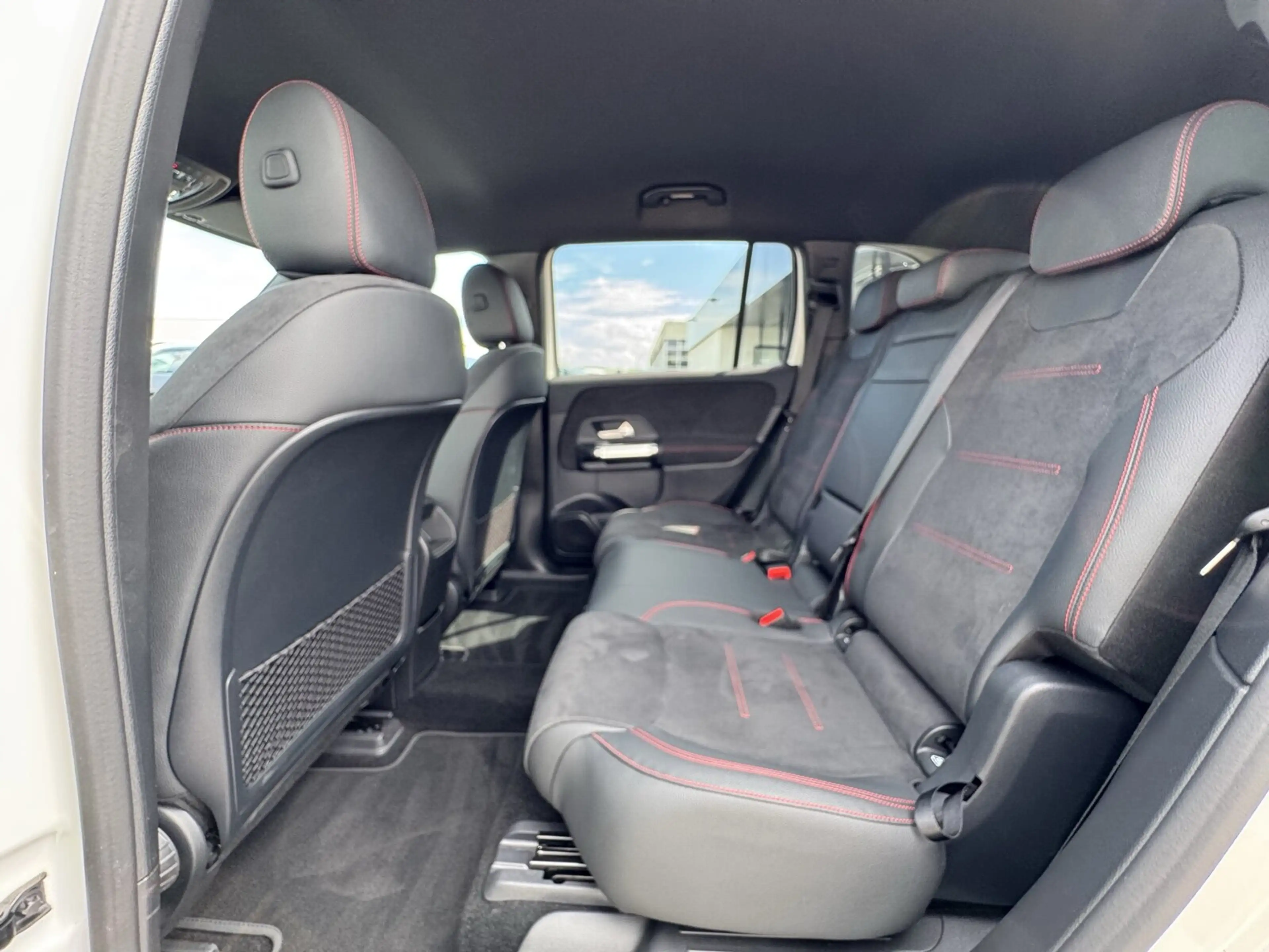 Mercedes-Benz EQB 250 EQB 250+ AMG +AHK+DISTRONIC+KAM+LED+EASY-P.+SHZ — photo 11