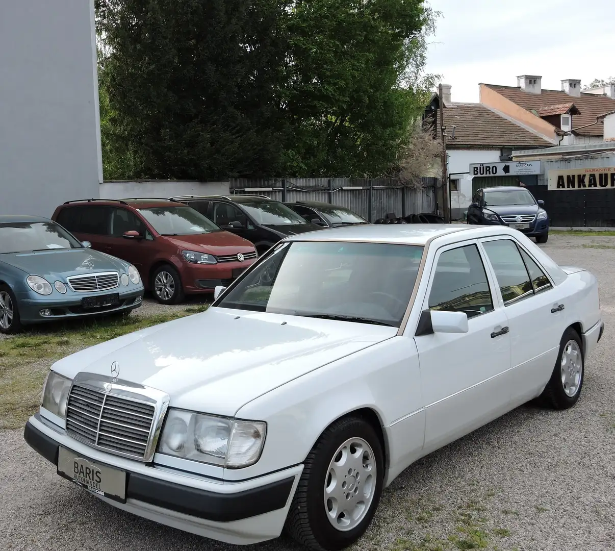 Mercedes-Benz 200 E White - 2